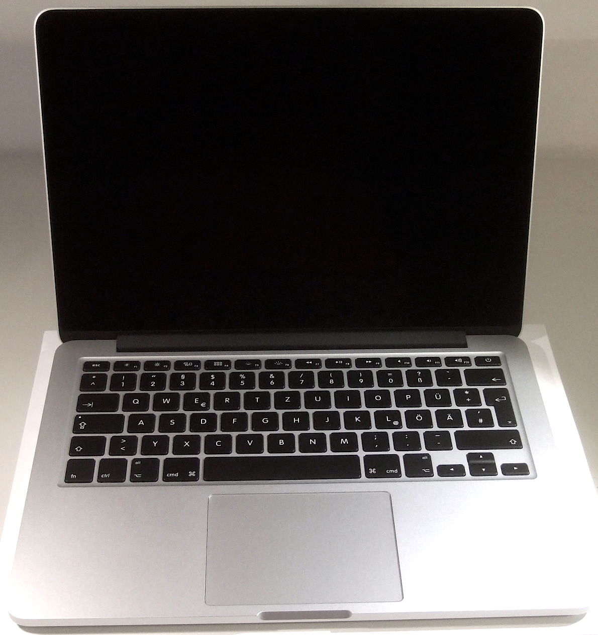[ image 3E ] MacBook Pro: screen/keys